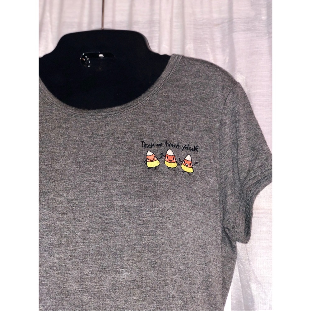 **SOLD ON MERC** NWT Trick or Treat Yo’self shirt